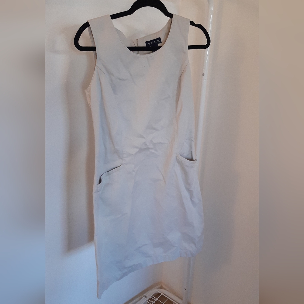 Dress with pockets